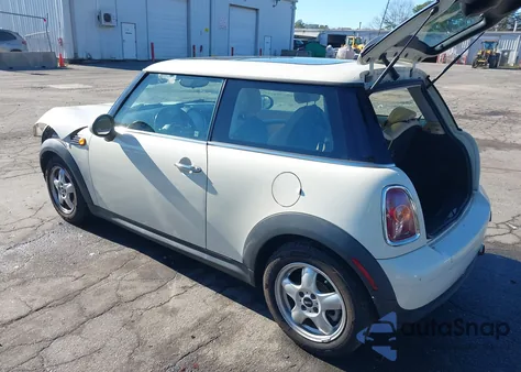 2010 Mini Cooper z USA, uszkodzony, nr VIN WMWMF3C56ATZ65306